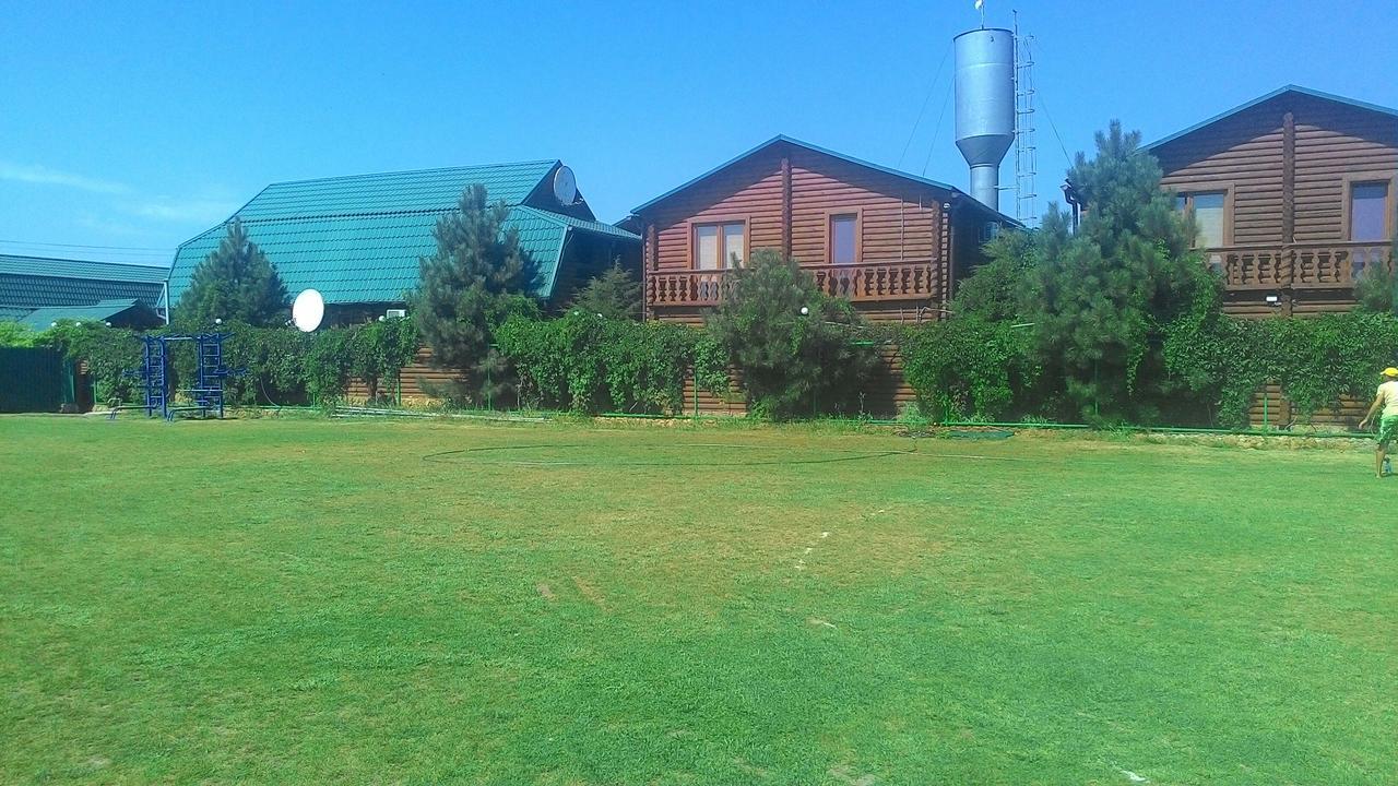 Baza Otdykha Balzaminat Hotel Kurortne  Bagian luar foto